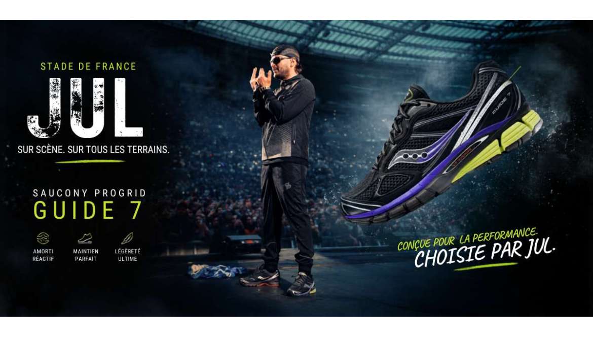 Jul en Saucony ProGrid Guide 7 au Stade de France | Ultimate Street Store